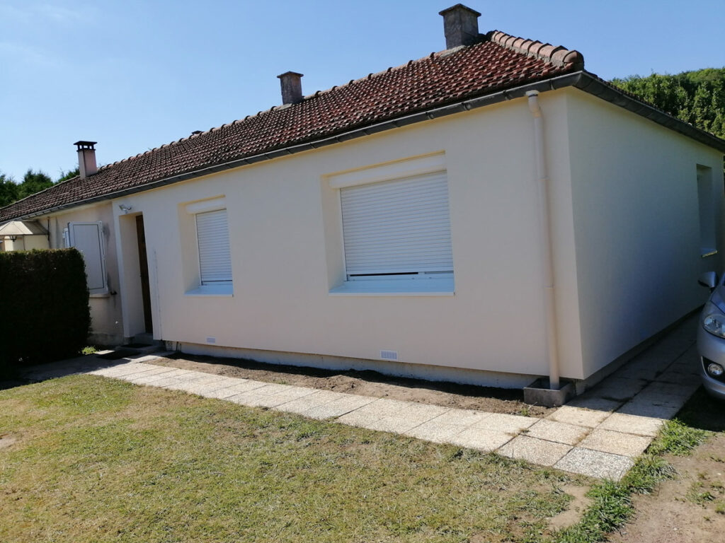 Isolation thermique extérieur d'une maison de plein pied à Rieux par cofapi